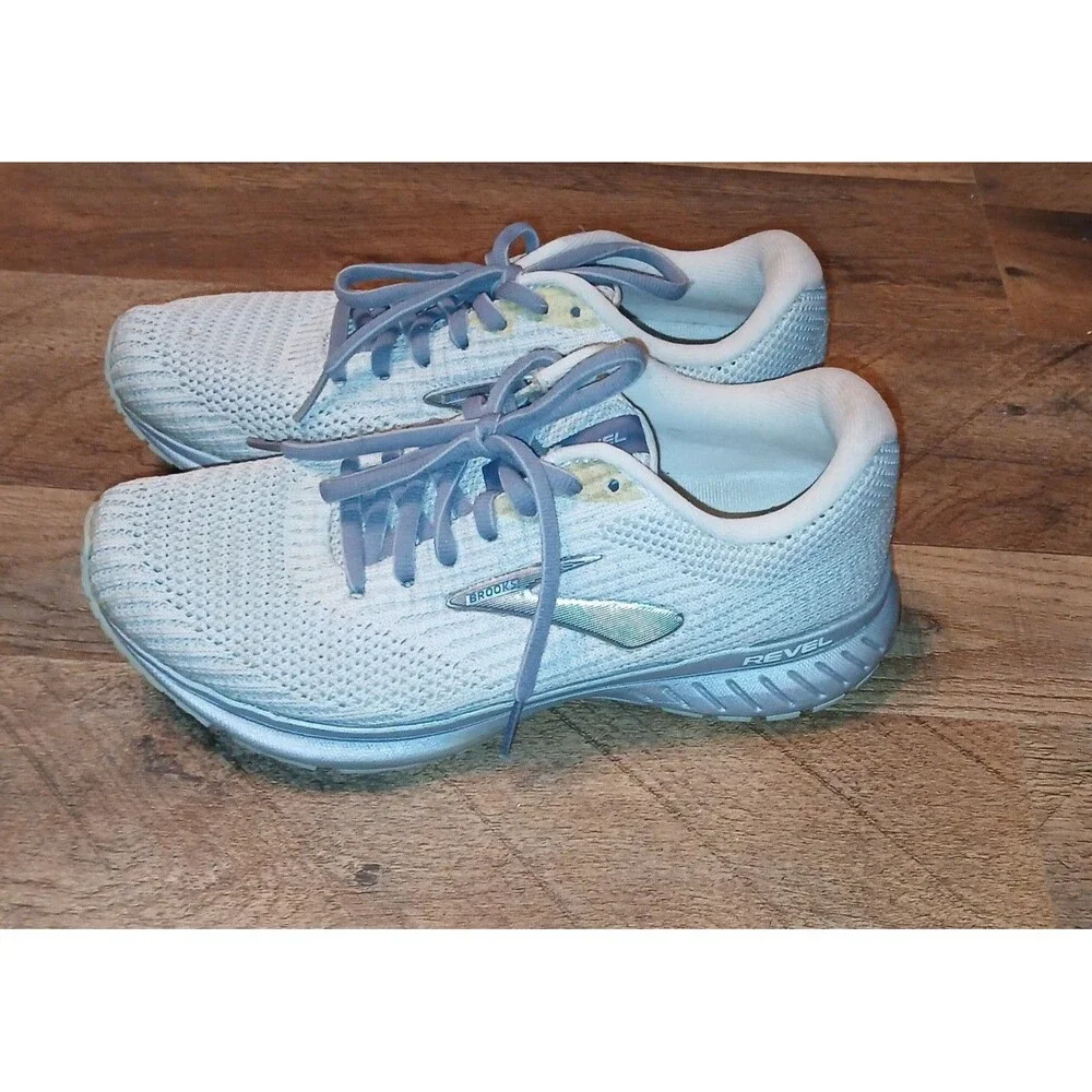 Brooks Revel 3